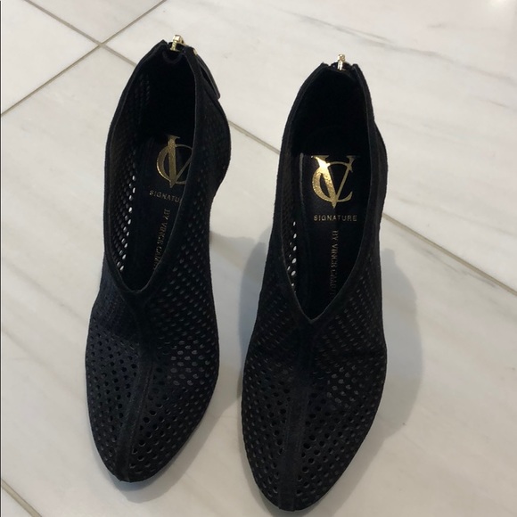 Vince Camuto signature leather bootie - Picture 3 of 5